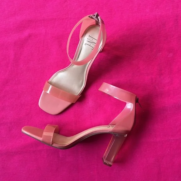 Translucent pink heels - Picture 2 of 3
